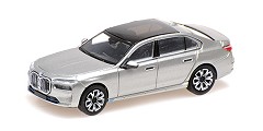 BMW I7 2023 silver